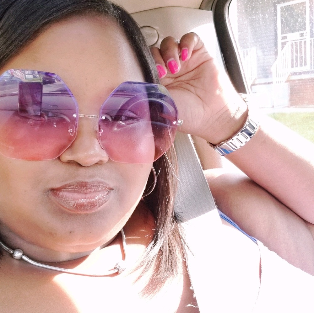 Meet your Posher, Dawanya